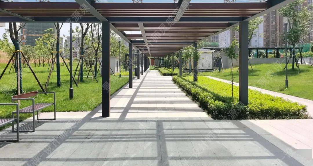 印尼菠萝格廊架材料批发价格解析